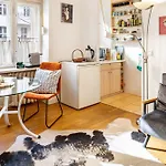 Charlottenburg Διαμέρισμα *