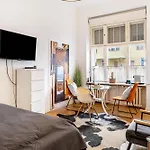Charlottenburg Apartment