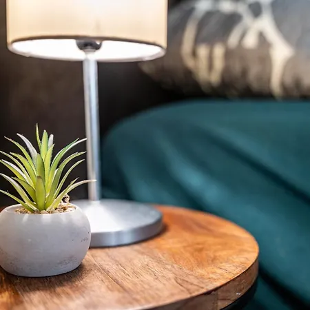 Charlottenburg Apartament *