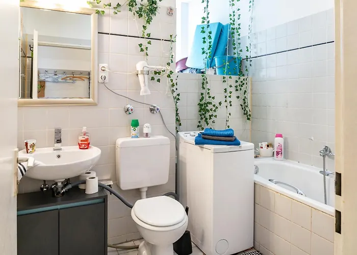 Charlottenburg Apartament *